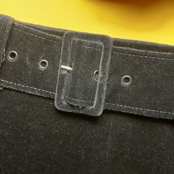 Vintage GUESS ❓ Navy blue velvet skirt w/ belt - size 8 - Picture 3 of 11